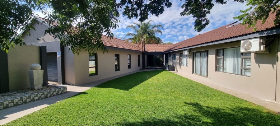 4 Bedroom Property for Sale in Monument Heights Northern Cape